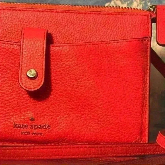 Kate Spade Leather Jackson in Stoplight Small Tab Crossbody Purse - Picture 4 of 17